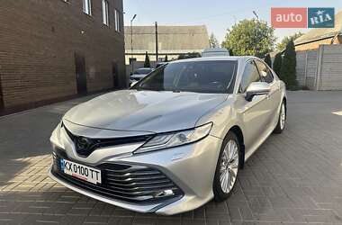 Toyota Camry 2019