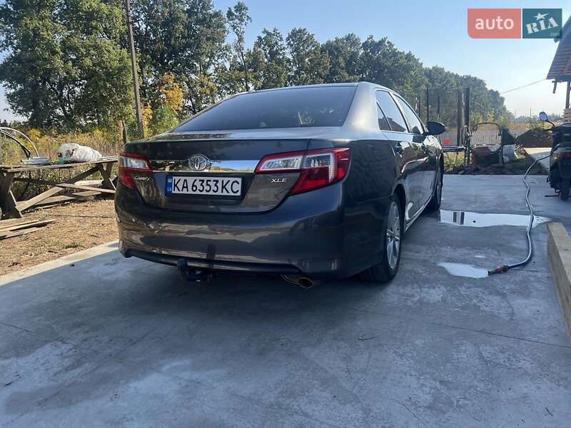 Седан Toyota Camry 2012 в Борисполі