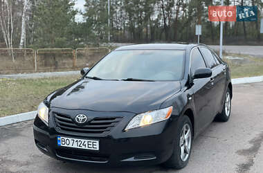 Седан Toyota Camry 2008 в Сарнах