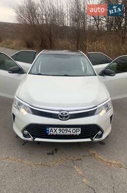 Седан Toyota Camry 2016 в Харькове