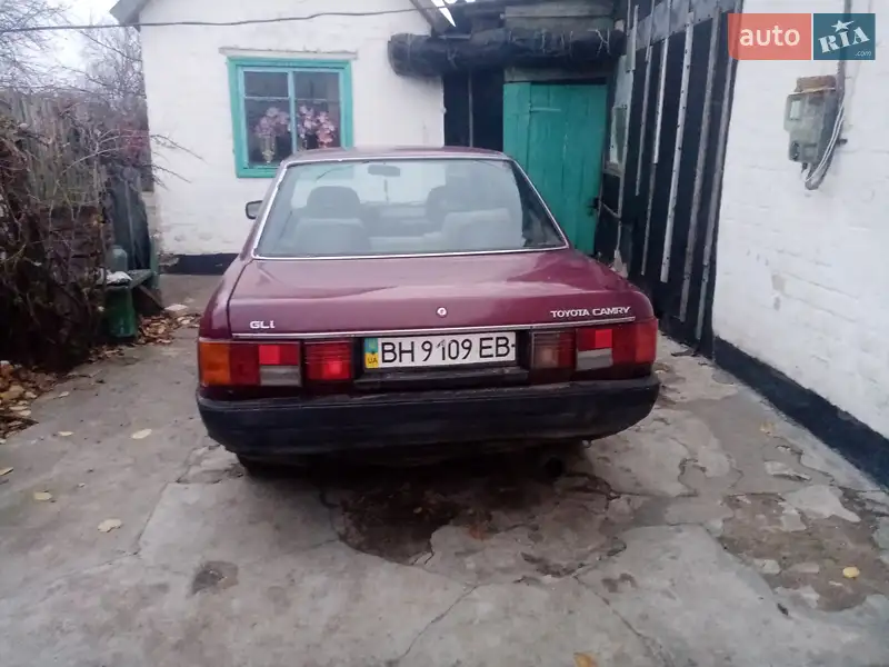 Toyota Camry 1990
