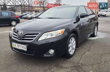 Седан Toyota Camry 2009 в Киеве