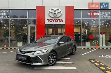 Седан Toyota Camry 2023 в Харькове