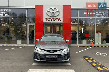 Седан Toyota Camry 2023 в Харкові