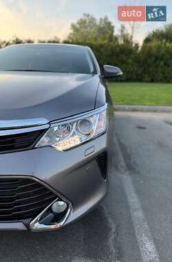 Седан Toyota Camry 2017 в Днепре