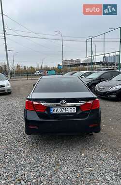 Седан Toyota Camry 2011 в Киеве