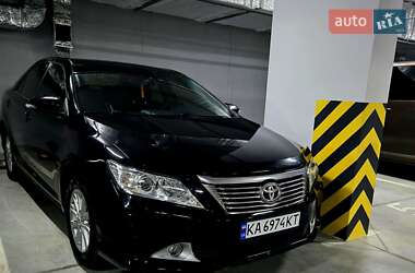 Седан Toyota Camry 2012 в Києві