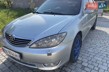 Седан Toyota Camry 2005 в Хмельницькому