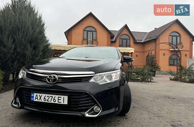 Седан Toyota Camry 2016 в Харькове