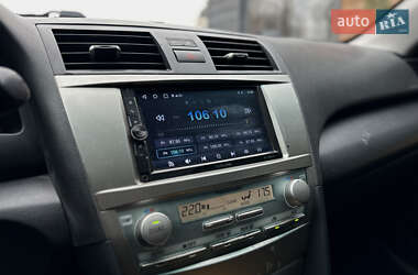 Седан Toyota Camry 2006 в 