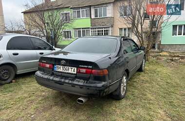 Седан Toyota Camry 1998 в Одессе