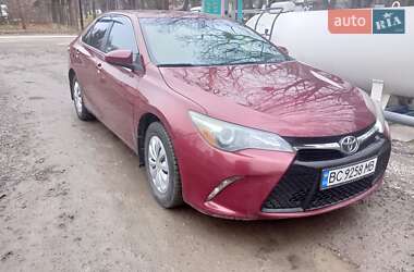 Седан Toyota Camry 2015 в Львові