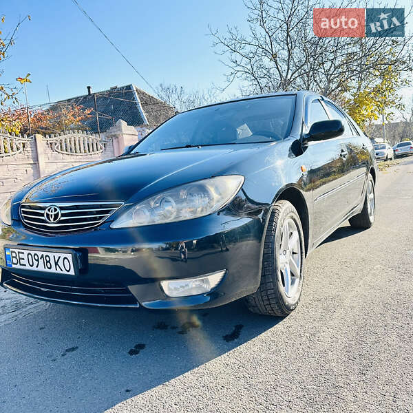 Седан Toyota Camry 2005 в Николаеве