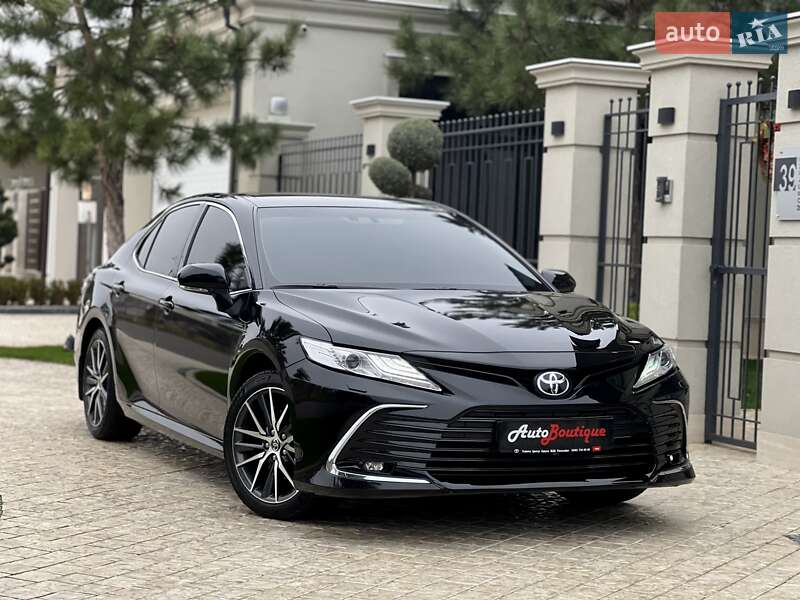 Седан Toyota Camry 2021 в Одессе