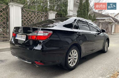 Седан Toyota Camry 2016 в Киеве