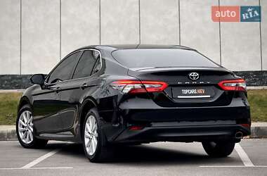 Седан Toyota Camry 2023 в Киеве