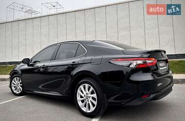 Седан Toyota Camry 2023 в Киеве