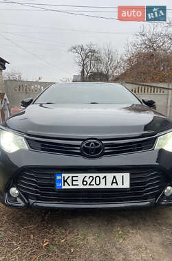 Седан Toyota Camry 2014 в Дніпрі