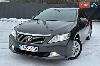 Седан Toyota Camry 2013 в Харкові