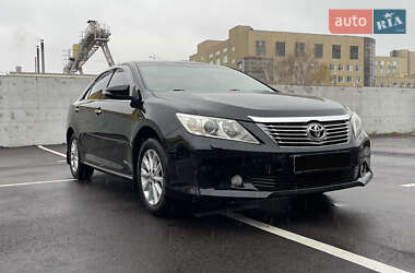 Седан Toyota Camry 2012 в Києві