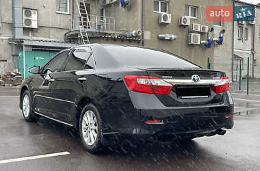 Седан Toyota Camry 2012 в Києві