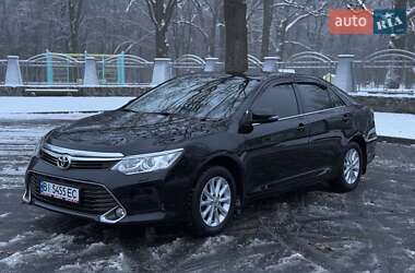 Седан Toyota Camry 2015 в Полтаве