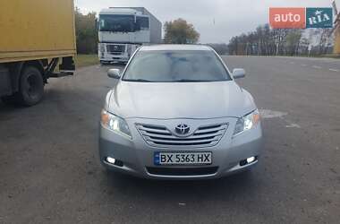 Седан Toyota Camry 2007 в Чернівцях