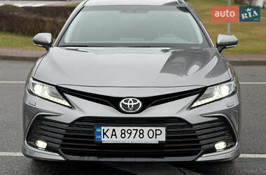 Седан Toyota Camry 2022 в Києві