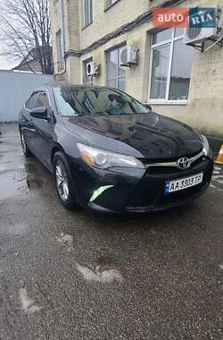 Седан Toyota Camry 2015 в Киеве