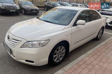 Седан Toyota Camry 2008 в Києві