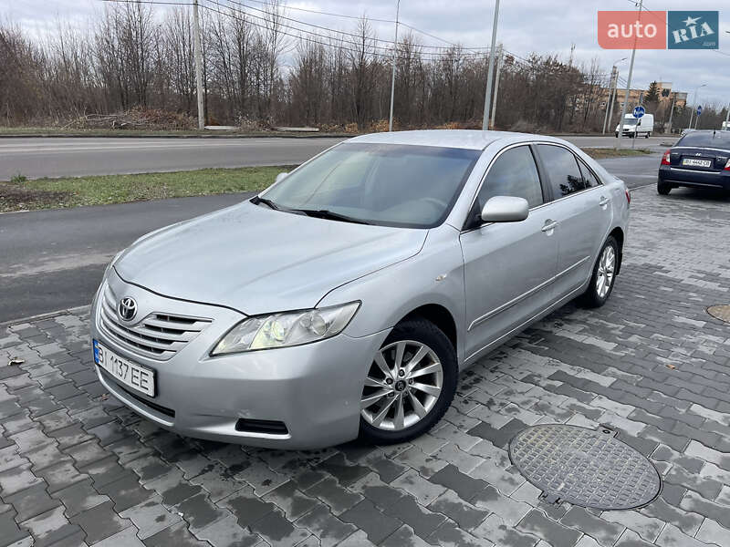 Седан Toyota Camry 2008 в Полтаві