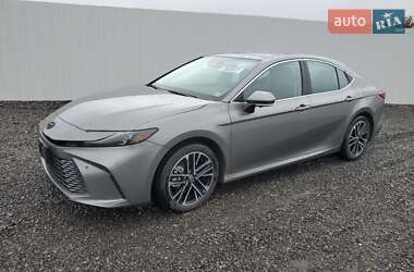 Toyota Camry 2025