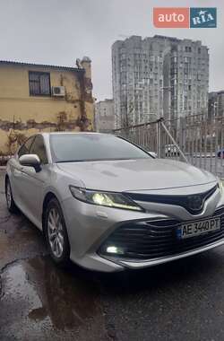 Седан Toyota Camry 2019 в Дніпрі