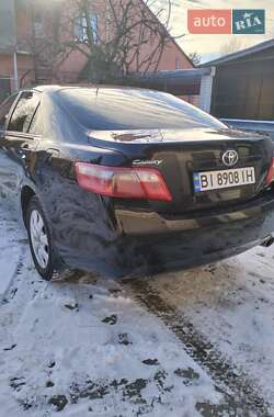 Седан Toyota Camry 2007 в Хороле