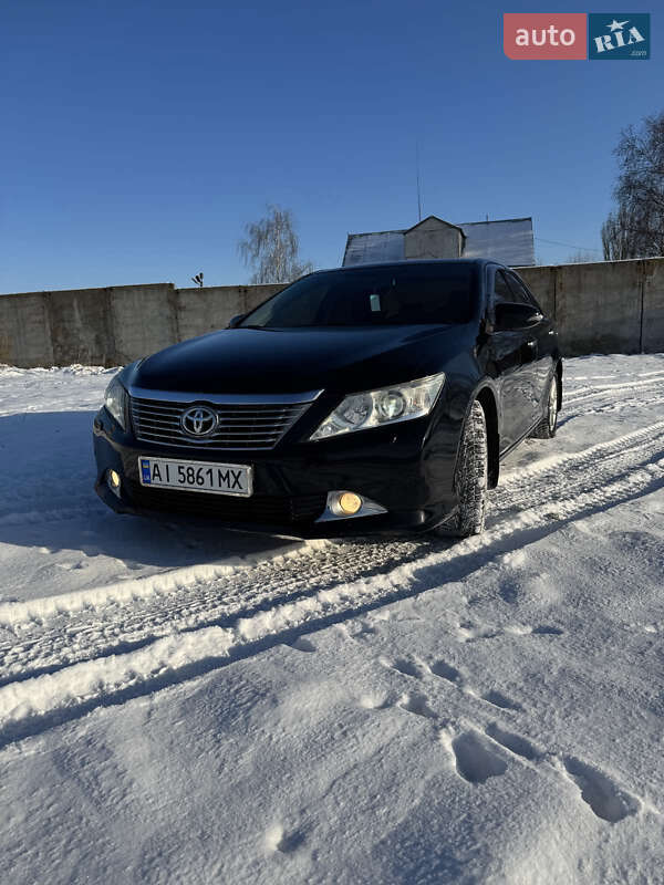 Седан Toyota Camry 2012 в Вишгороді