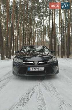 Седан Toyota Camry 2016 в Києві