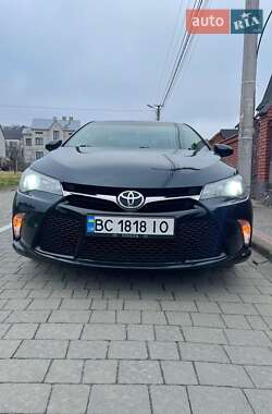 Toyota Camry 2016