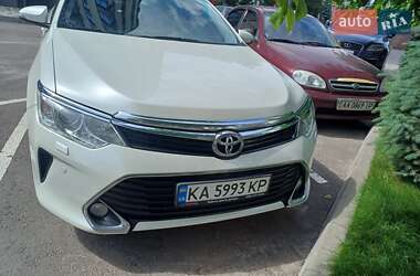 Седан Toyota Camry 2016 в Києві