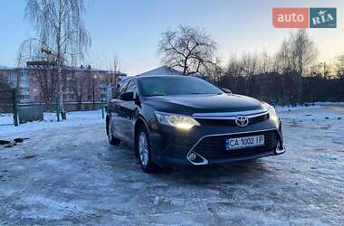 Седан Toyota Camry 2017 в Умані