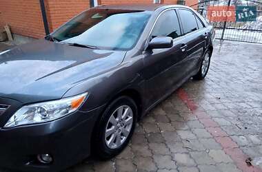 Седан Toyota Camry 2011 в Рівному