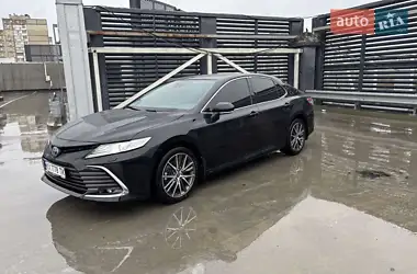 Toyota Camry 2021