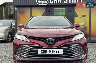 Седан Toyota Camry 2018 в Стрые