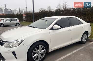 Toyota Camry 2016