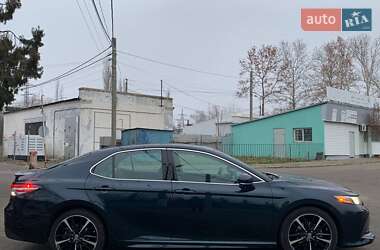 Седан Toyota Camry 2018 в Николаеве