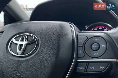 Седан Toyota Camry 2018 в Николаеве