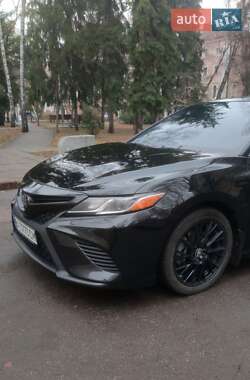 Седан Toyota Camry 2017 в Полтаві