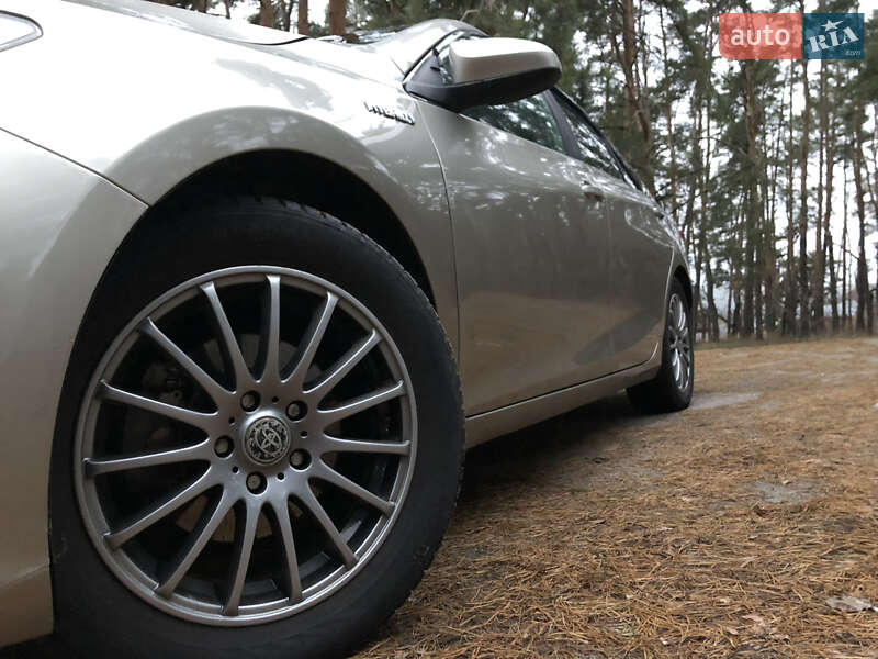 Седан Toyota Camry 2015 в Києві