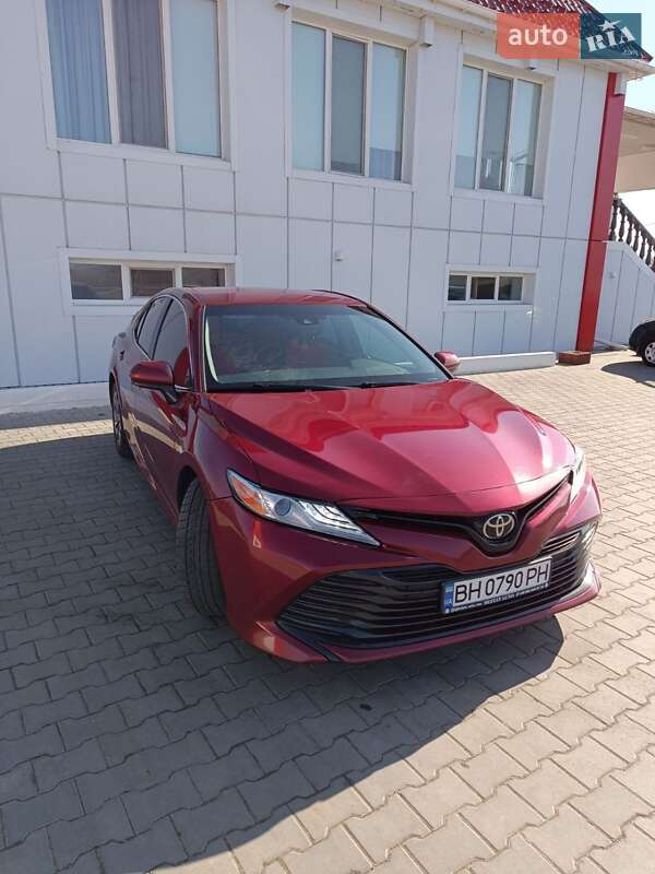 Седан Toyota Camry 2018 в Любашівці