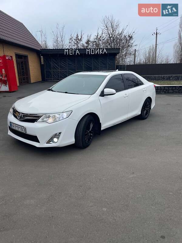 Седан Toyota Camry 2012 в Благовіщенську
