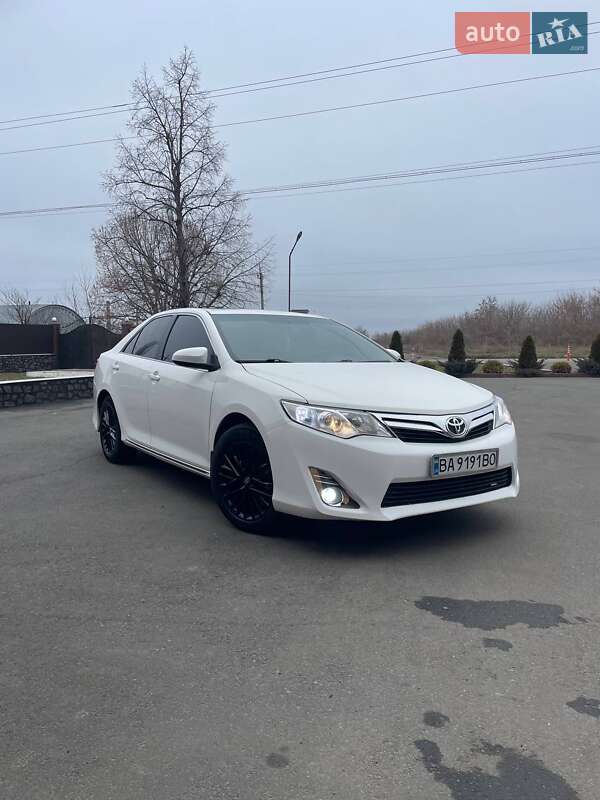 Седан Toyota Camry 2012 в Благовіщенську
